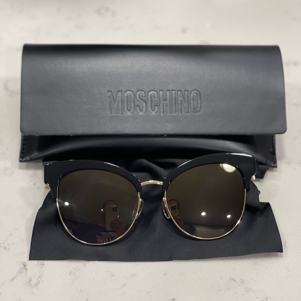 🕶☀️Brand NEW Moschino Sunglasses